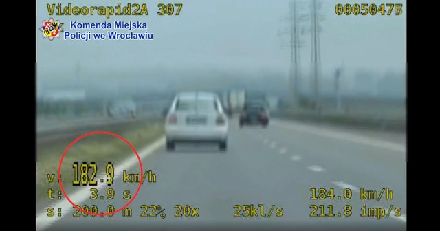 Pijany kierowca gnał przed S8 pod Wrocławiem ponad 180 km/h