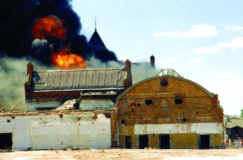 Pożar z 1999 r. strawił większą część zakładu. Nie udało się...