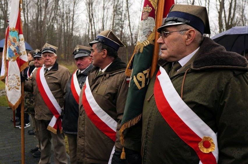 Uroczystości upamiętniające 78. rocznicę tragedii kurzelowskiej. Msza, złożenia wiązanek, akademia. Zobaczcie zdjęcia