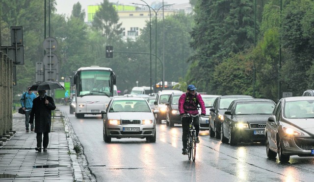 Pierwsze zmiany czekają nas na Alejach Trzech Wieszczów, gdzie dopuszczalna prędkość zostanie zmniejszona do 50 km/h