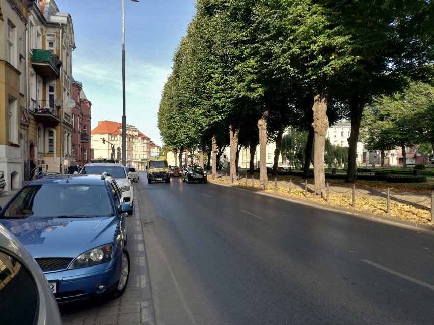 Potrącenie rowerzysty na alei Sienkiewicza w Słupsku [ZDJĘCIA]