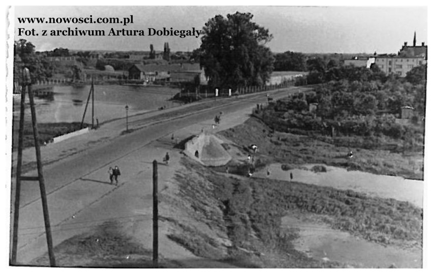 Most między oboma Kaszwonikami zbudowany w 1927 roku w osi...