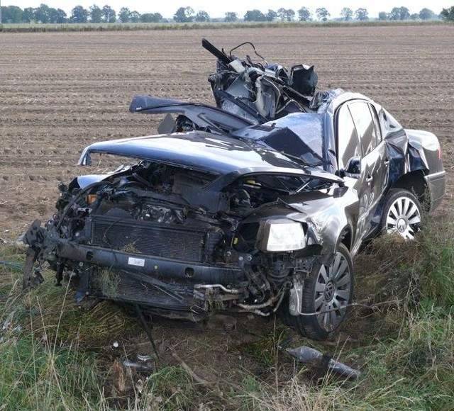 Nasz internauta zrobil zdjecia z wypadku, który wydarzyl sie na drodze Sycewice-Noskowo (Fot. Tomasz Czlapa)