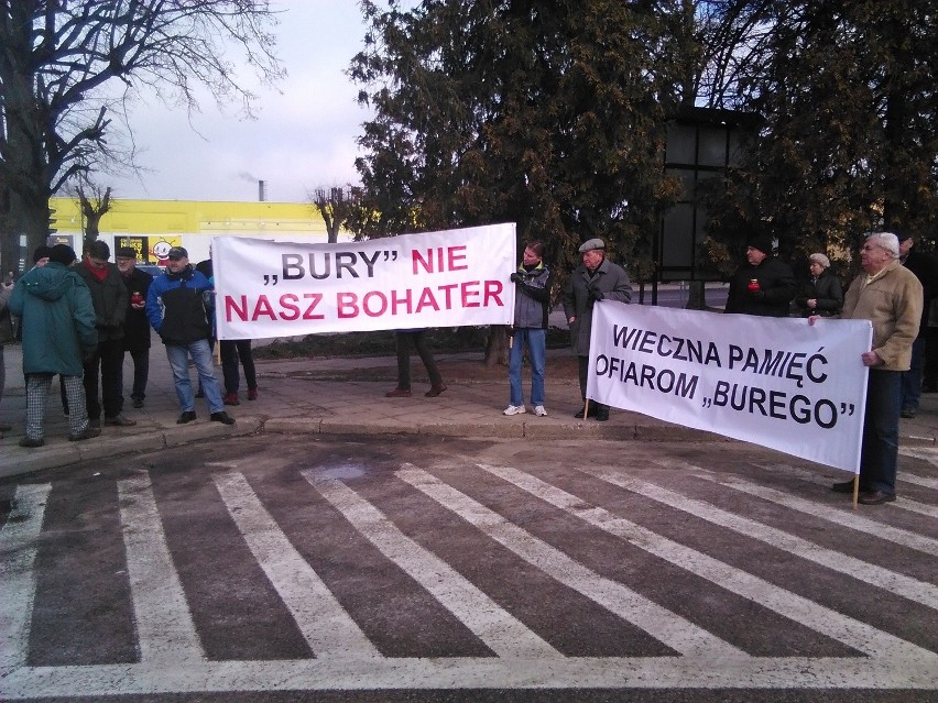 Marsz Pamięci Żołnierzy Wyklętych w Hajnówce. Protest SLD