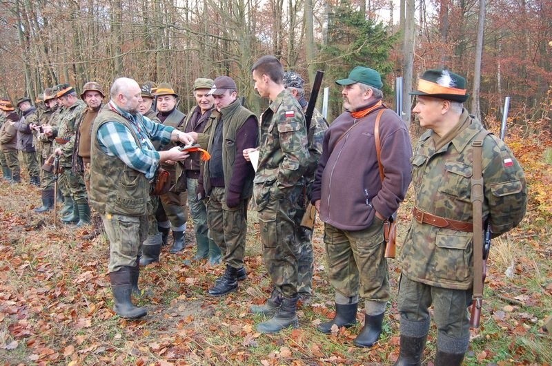 Zdjecia z polowania Kola Lowieckiego "Knieja" nadeslane...