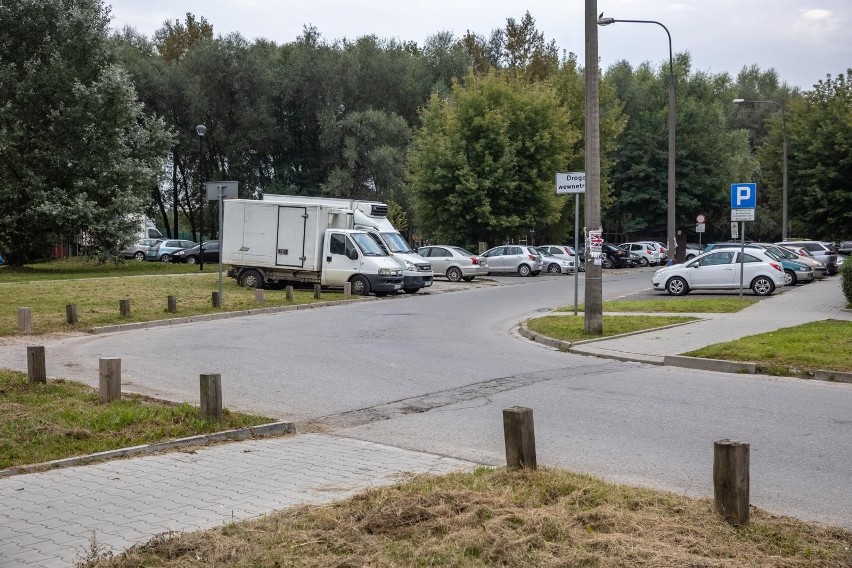 Kraków. Planują rondo przy ulicy Lipskiej. Mieszkańcy protestują [ZDJĘCIA]