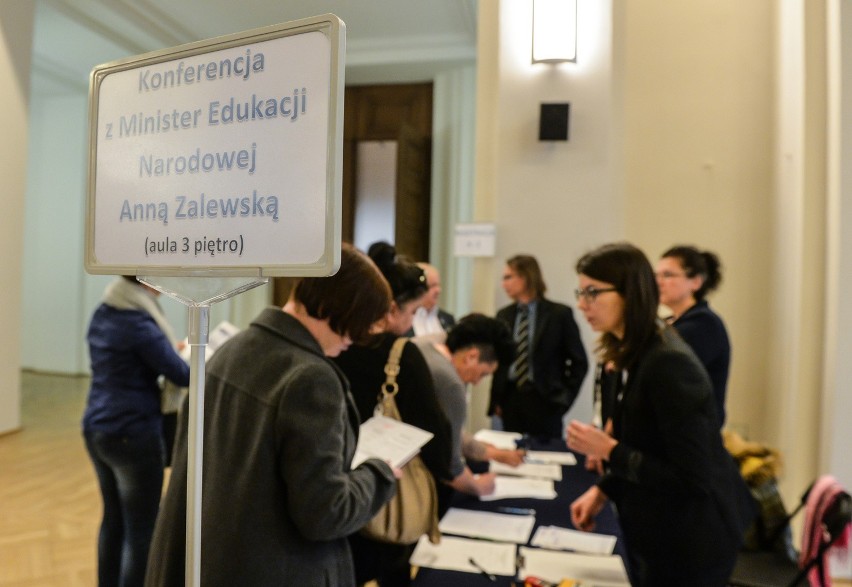 Na spotkaniu w Gdańsku minister Zalewską zastąpiła...