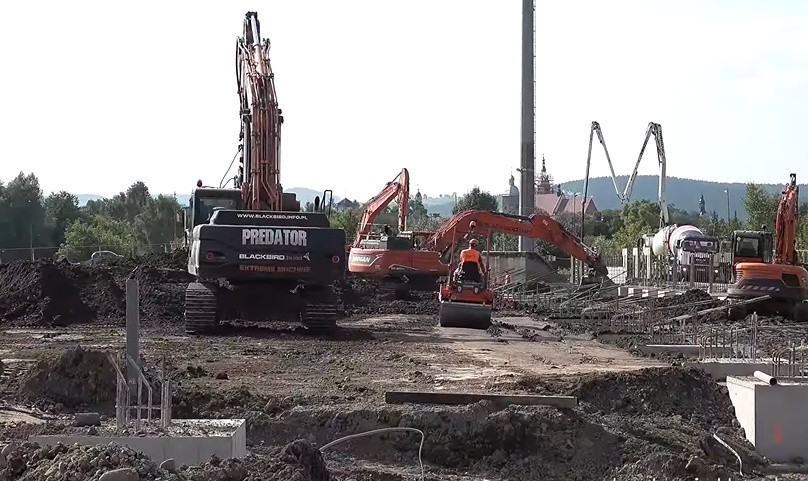 Nowy Sącz. Miasto otrzymało od firmy Blackbird koncepcję stadionu Sandecji. Ma 21 dni na zapoznanie się z nią [ZDJĘCIA]