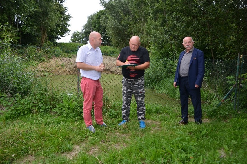 Zbiorniki przeciwpożarowe w Kurowie i Sternalicach po remoncie. Słabuszewice mają nowe przepusty