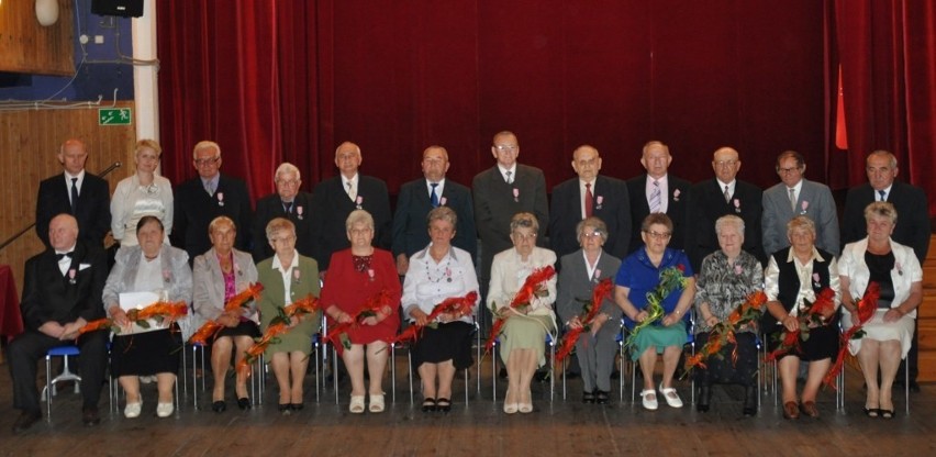 Aż 26 par z gminy Praszka odebrało medale prezydenta RP za...