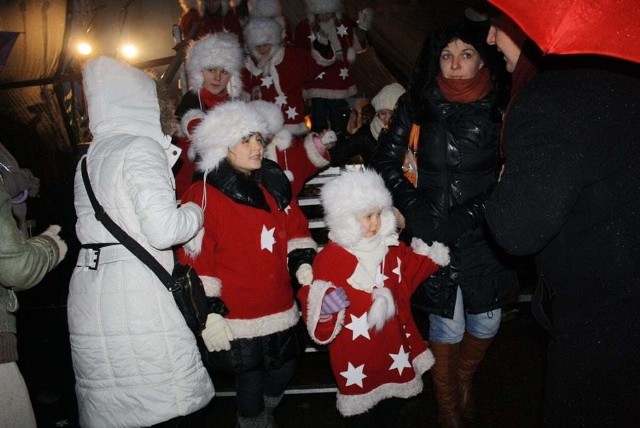 Małe śnieżynki, które od niedawna stawiają pierwsze kroki na scenie, nagrodzono wielkimi brawami