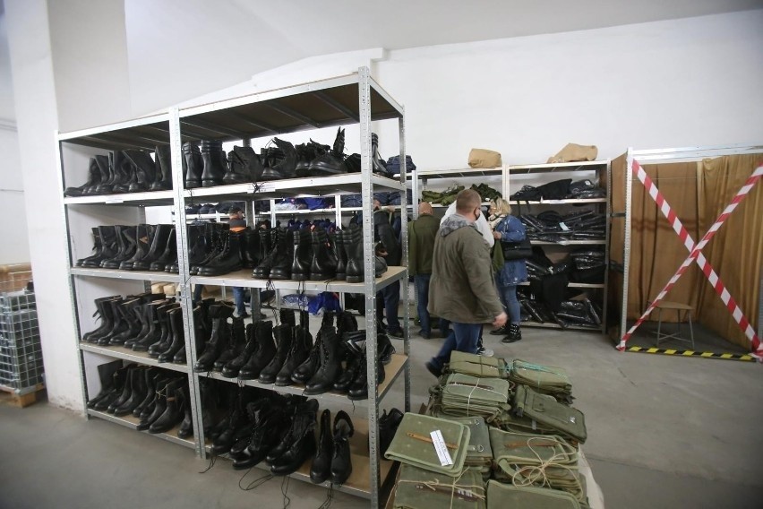 Agencja Mienia Wojskowego sprzedaje sprzęt - co można kupić?...