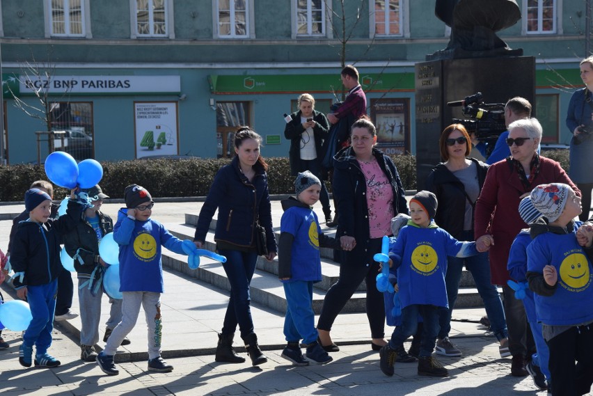 „Przystanek autyzm” to happening w Dzień Autyzmu na placu...