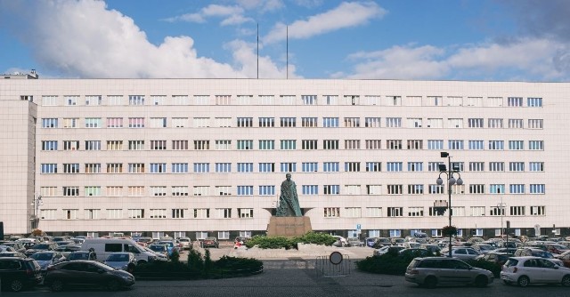 Jest coraz bliżej konsensusu w sprawie koncepcji przebudowy placu Sejmu Śląskiego w Katowicach.