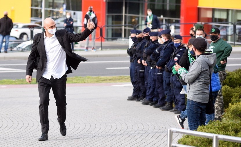 "Žan, Žan, Žan Ta-bak!!!" - skandowali kibice. Trener...