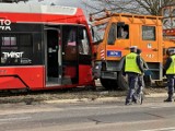 W Częstochowie tramwaj zderzył się z pojazdem technicznym MPK. Ruch przywrócono