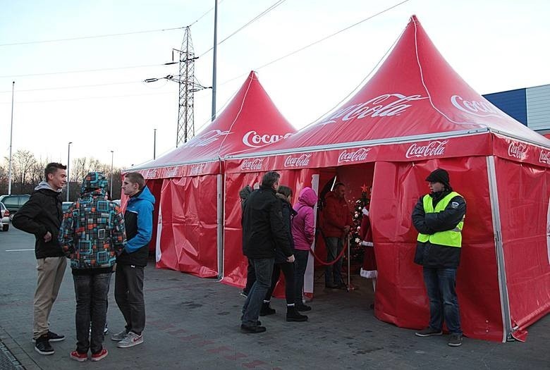 Świąteczna ciężarówka Coca-Coli: sprawdź, które miasta odwiedzi! Czy przyjedzie do Krakowa? [ZDJĘCIA]