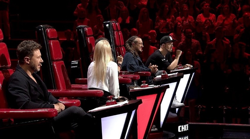 "The Voice of Poland" sezon 8. Trio na scenie Przesłuchań w ciemno! Co na to Trenerzy? [WIDEO+ZDJĘCIA]