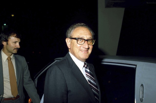 Zmarł Henry Kissinger. Był bardzo wpływowym politykiem amerykańskim. Miał 100 lat.