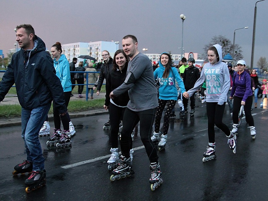 Pierwszy w tym sezonie Nightskating odbył się po ulicach...