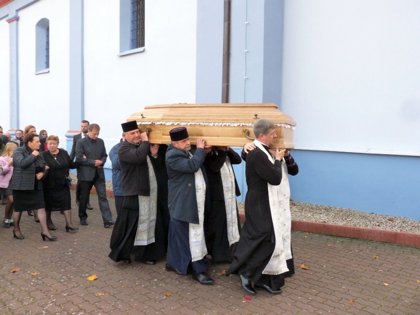 Ostatnie pożegnanie ks. Mikołaja Mielniczuka w cerkwi w...