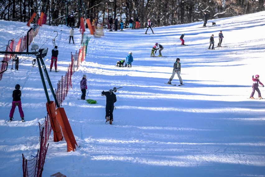 Polecane ośrodki narciarskie dla rodzin z dziećmi we...