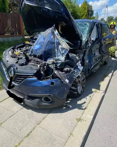 Wypadek na DK 94 pod Krakowem. Zderzenie samochodu osobowego z ciężarowym
