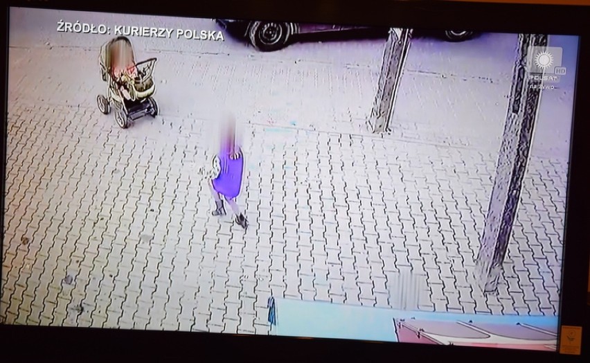 Kurier bohaterem w Przechlewie. Uratował dziecko w wózku, który staczał się na ulicę! Wójt złożył mu podziękowania