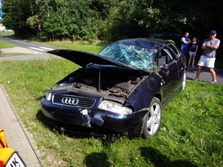 30-letni kierowca audi A3 na łuku drogi (al. Włókniarzy przy...