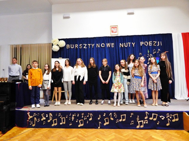 VIII Ustecki Konkurs Poezji Śpiewanej „Bursztynowe Nuty Poezji” organizowany przez Zespół Szkół Ogólnokształcących i Technicznych w Ustce