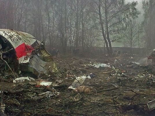 Katastrofa w Smoleńsku. Wrak polskiego tupolewa w pobliżu lotniska "Siewiernyj"