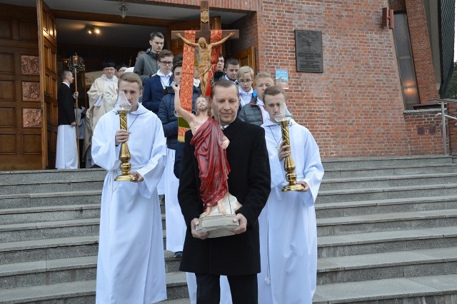 Rezurekcja w kościele Trójcy Przenajświętszej w Stalowej Woli