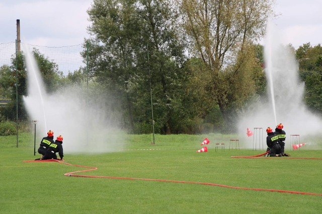 XI Powiatowe Zawody Sportowo - Pożarnicze w powiecie jędrzejowskim odbyły się w tym roku na stadionie sportowym w Wodzisławiu.