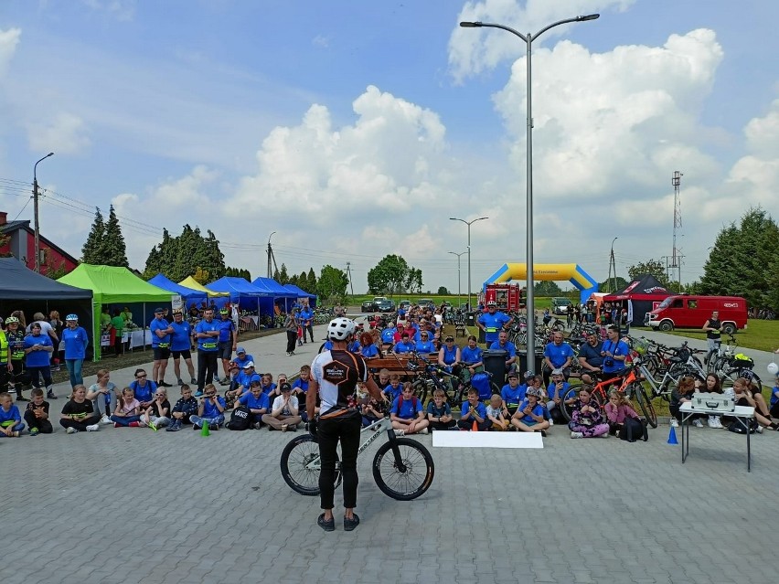 Jubileuszowy rajd rowerowy "Ty i Ja. Rowery dwa" w gminie Rzeczniów. Rekordowa liczba uczestników. Zobacz zdjęcia