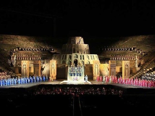 Słupskie kino Rejs pokaże w sobotę monumentalną operę "Nabucco&#8221; z amfiteatru Arena di Verona.  