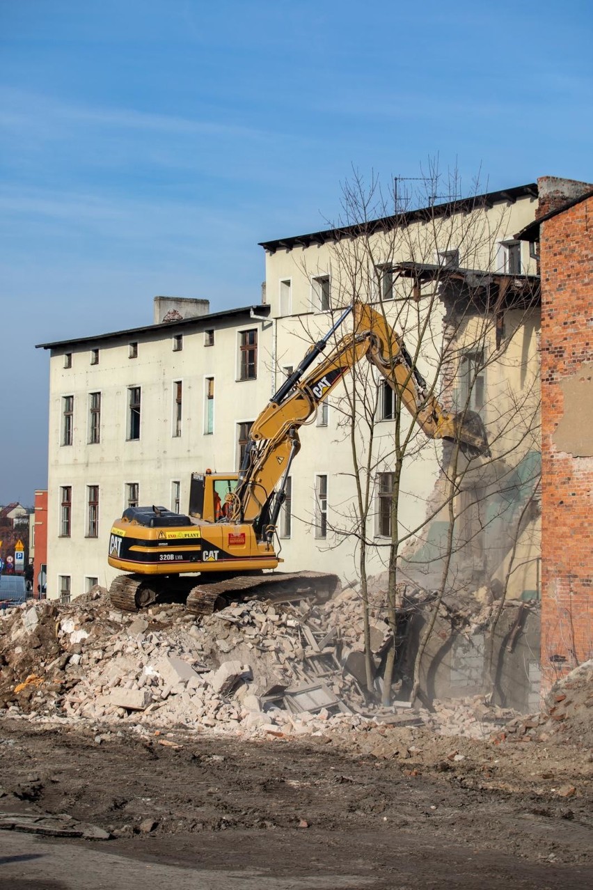 Rozpoczęły się rozbiórki nieruchomości przy ul. Toruńskiej w...