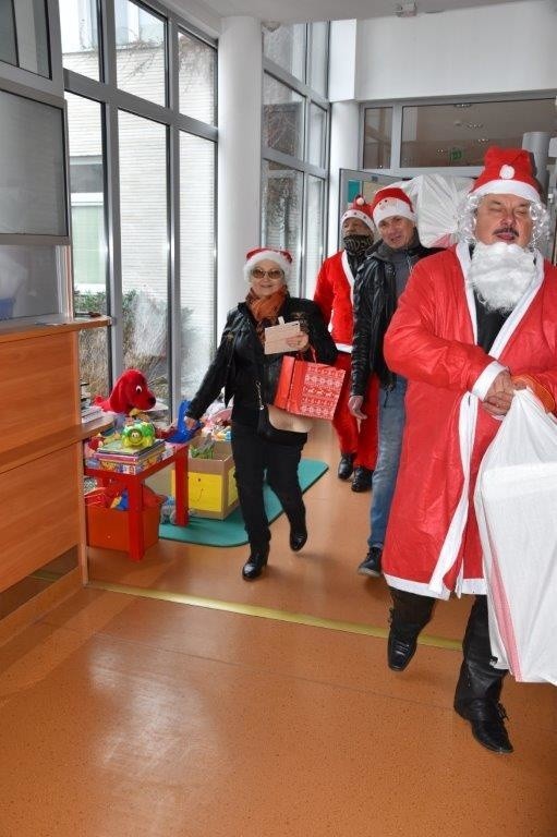 Hospicjum dla Dzieci im. Małego Księcia odwiedzili mikołaje harleyowcy (ZDJĘCIA)