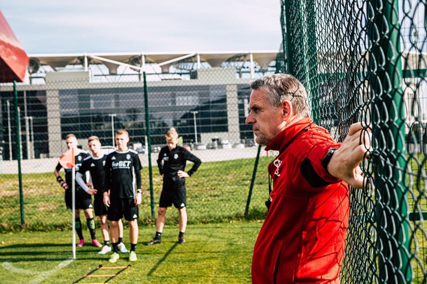 Zobacz jak piłkarze ŁKS trenują przed niedzielnym meczem z Górnikiem Zabrze [Zdjęcia]