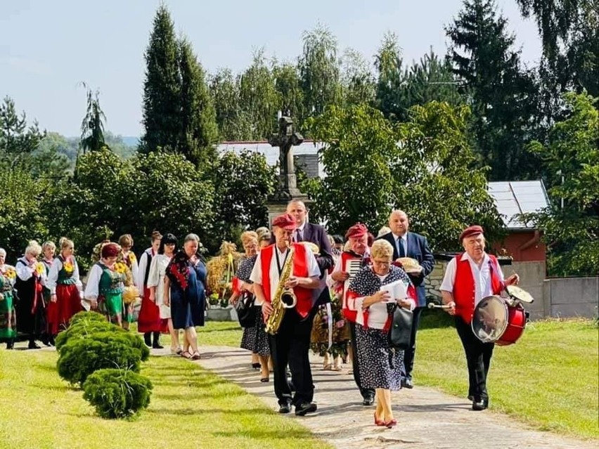 Dożynki Parafialne w Słupi Nadbrzeżnej. Czas podziękowań dla rolników [ZDJĘCIA]