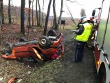 Śmiertelny wypadek w Borczu ( na trasie Żukowo-Kościerzyna). Jedna osoba nie żyje, jedna została zabrana do szpitala
