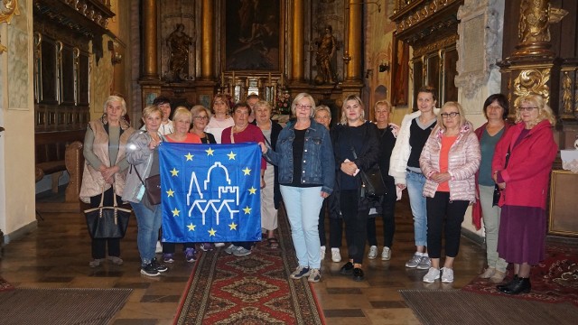 W tym roku dziedzictwo połączyło Nowy Korczyn i Opatowiec, a wspólne zwiedzanie tych sąsiadujących ze sobą, bogatych historycznie miejscowości przybliżyło uczestnikom ich historię, która ma wiele wspólnych wątków.