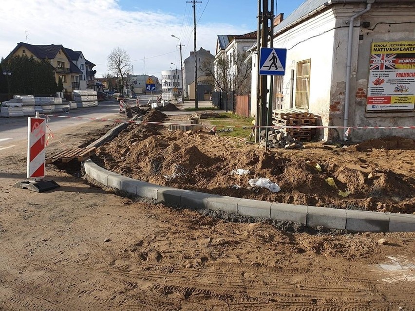 Ostrów Mazowiecka. Trwa remont ulicy Kościuszki. Jest już pierwsza warstwa asfaltu. Zobaczcie zdjęcia