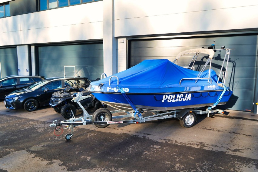 Kujawsko-pomorskie. Quad, łódź motorowa i nieoznakowane radiowozy dla policji w Grudziądzu, Włocławku, Toruniu i Tucholi