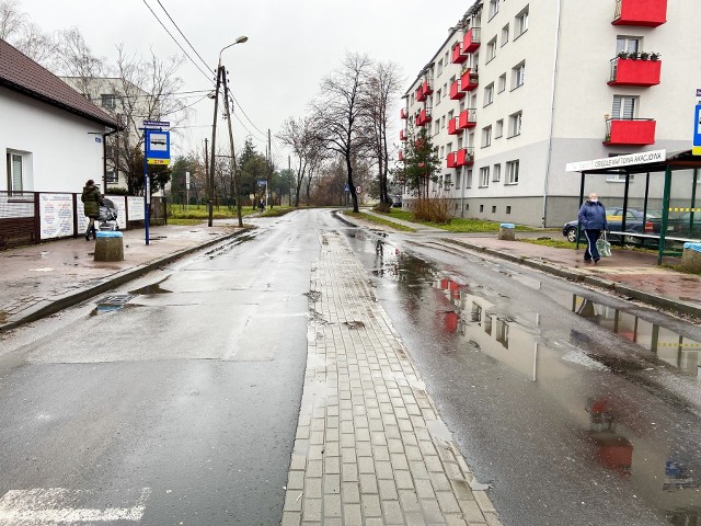 Ulica Naftowa w Sosnowcu zostanie wyremontowana.Zobacz kolejne zdjęcia. Przesuń zdjęcia w prawo - wciśnij strzałkę lub przycisk NASTĘPNE