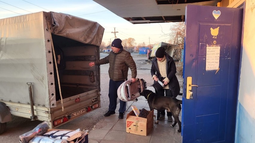 Do walczącego Bachumutu na Ukrainie dotarła misja humanitarna zorganizowana przez Polski Związek Łowiecki w Tarnobrzegu. Zobacz zdjęcia 