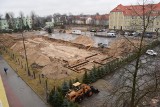 W dawnych koszarach w Szczecinku budują nowy blok [zdjęcia]
