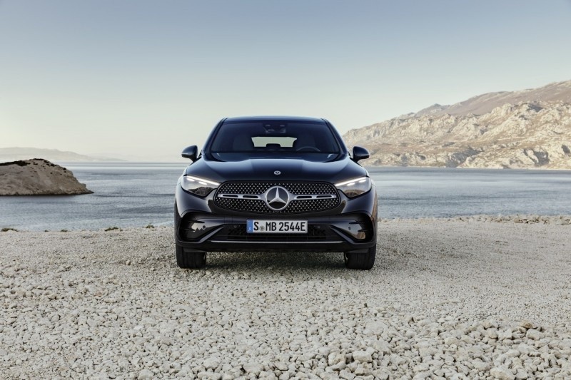 W najnowszej generacji Mercedes-Benz znacząco wzbogacił...