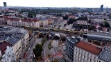 Kraków. Wiadukt pod Halą Targową zmienia się. Trwają prace przy łukach