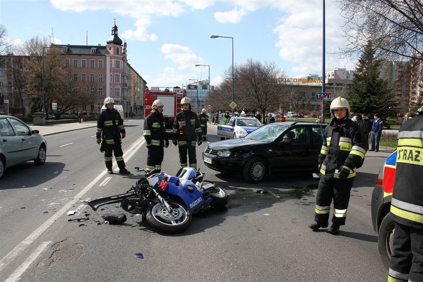 Opole: Golf zderzyl sie z motocyklem. Do wypadku doszlo na...