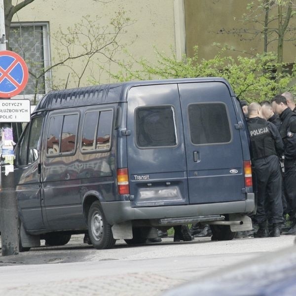 W niedzielę wieczorem funkcjonariusze Centralnego Biura Śledczego przeprowadzili akcję wymierzoną w handlarzy żywym towarem.